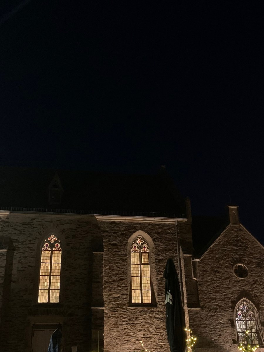 30. November | Gottesdienst & Adventsmarkt in Isenburg